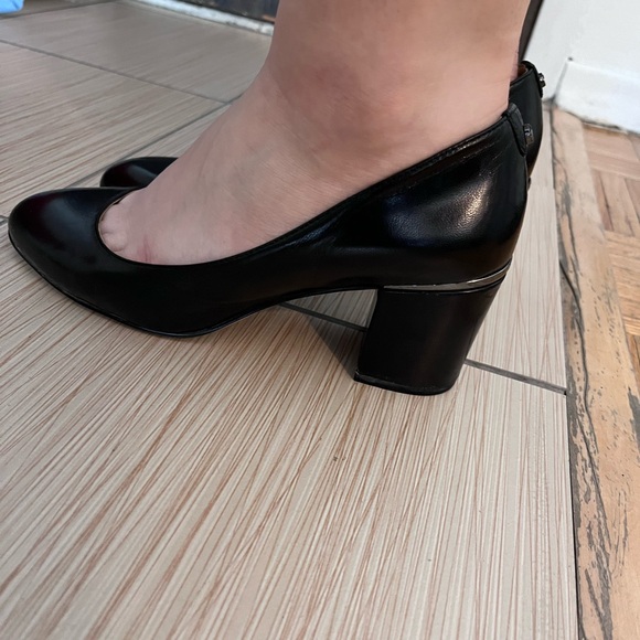 Nine West black heels US 7.5 - Picture 1 of 5